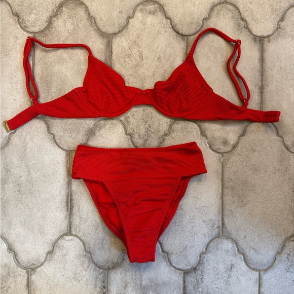 Montce Crimson Micro Scrunch Bikini Set- Size XS - Picture 7 of 10